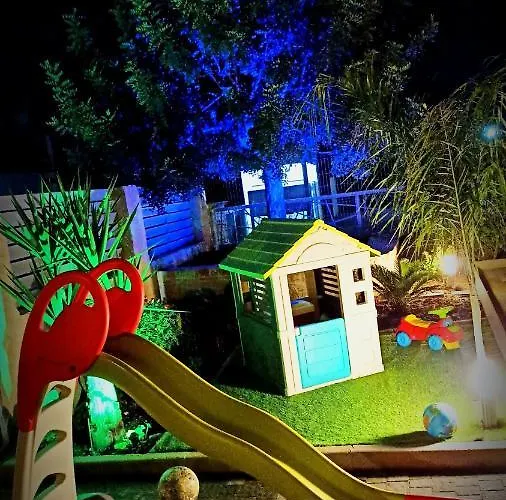 Kemilia Holiday home *